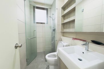 Lake Point Residence