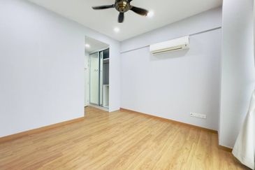 Lake Point Residence