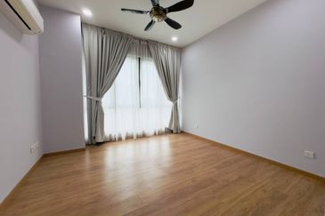 Lake Point Residence