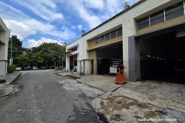 1 STOREY FACTORY WAREHOUSE PRESINT 14 PUTRAJAYA