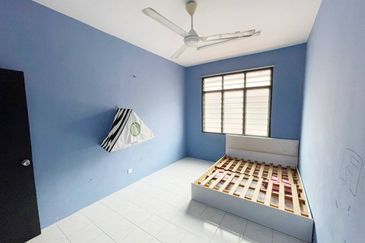 Taman Seroja, Bandar Baru Salak Tinggi