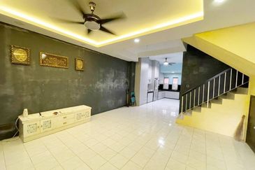 Taman Seroja, Bandar Baru Salak Tinggi