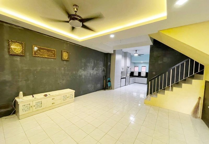 Taman Seroja, Bandar Baru Salak Tinggi