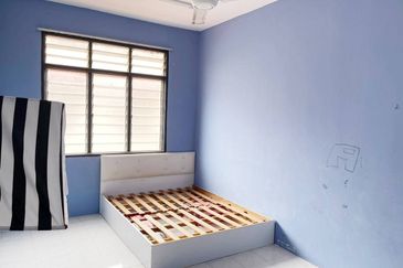 Taman Seroja, Bandar Baru Salak Tinggi