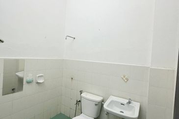 Taman Seroja, Bandar Baru Salak Tinggi