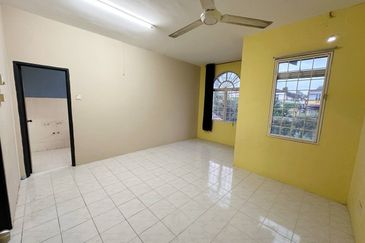 Taman Seroja, Bandar Baru Salak Tinggi