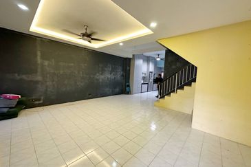 Taman Seroja, Bandar Baru Salak Tinggi