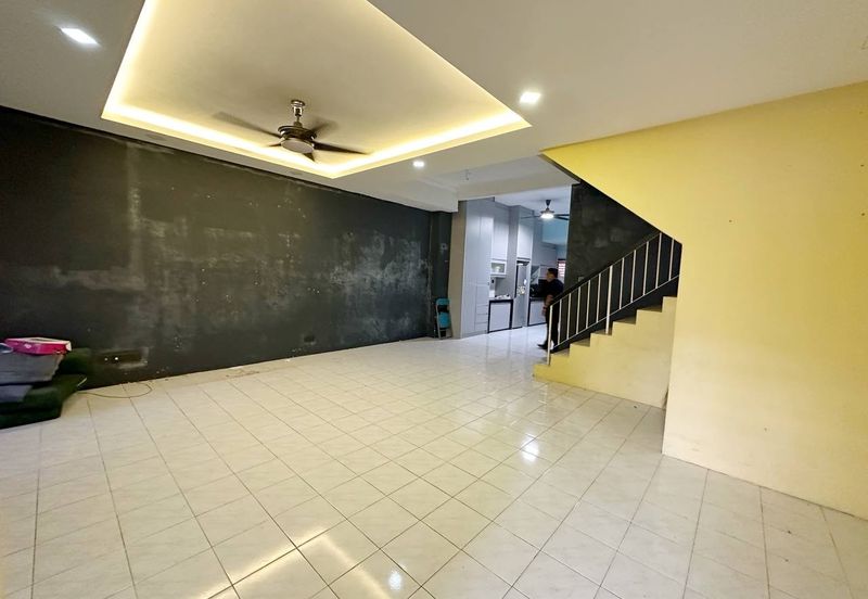 Taman Seroja, Bandar Baru Salak Tinggi