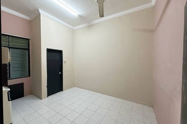 Taman Seroja, Bandar Baru Salak Tinggi