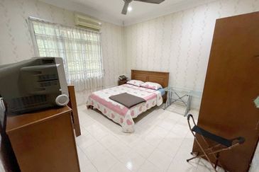 BUNGALOW TAMAN MELATI SUNGAI KANTAN KAJANG