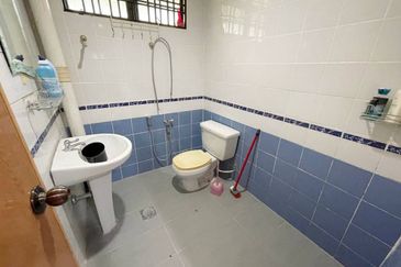 BUNGALOW TAMAN MELATI SUNGAI KANTAN KAJANG