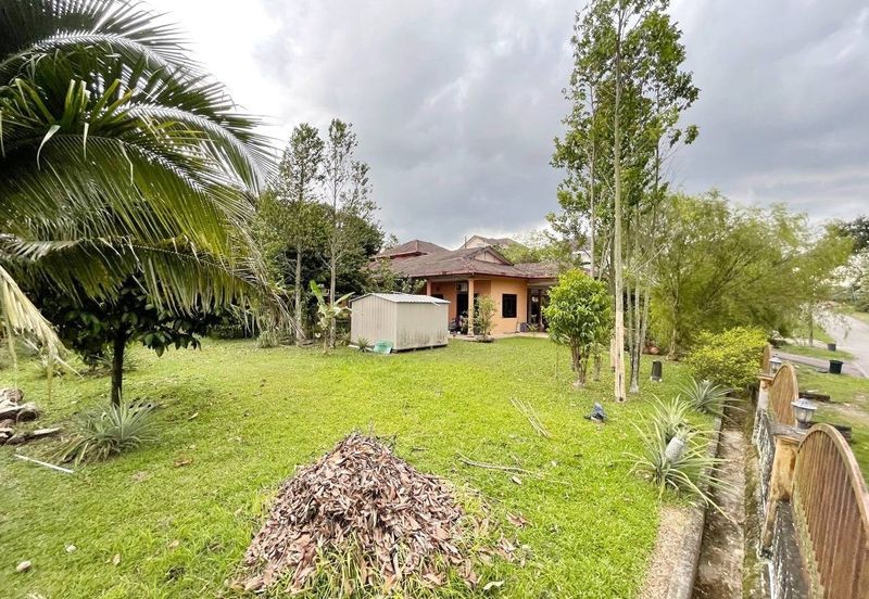 BUNGALOW TAMAN MELATI SUNGAI KANTAN KAJANG