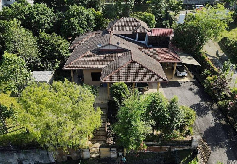 BUNGALOW TAMAN MELATI SUNGAI KANTAN KAJANG