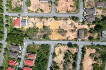 LAND MAHKOTA HILLS LENGGENG NEGERI SEMBILA