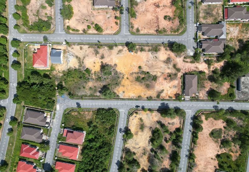 LAND MAHKOTA HILLS LENGGENG NEGERI SEMBILA