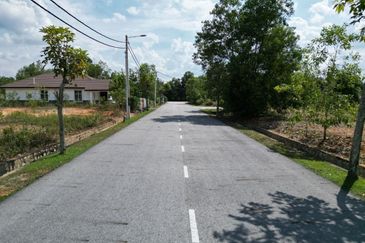 LAND MAHKOTA HILLS LENGGENG NEGERI SEMBILA