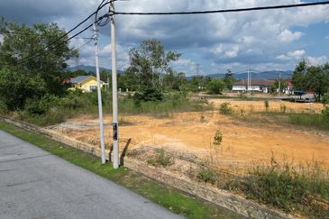 LAND MAHKOTA HILLS LENGGENG NEGERI SEMBILA