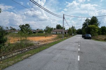 LAND MAHKOTA HILLS LENGGENG NEGERI SEMBILA