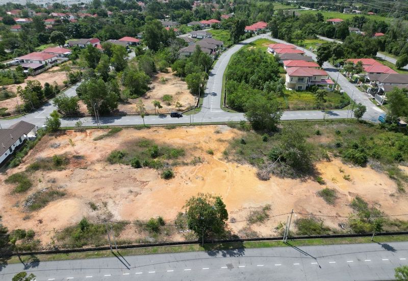 LAND MAHKOTA HILLS LENGGENG NEGERI SEMBILA