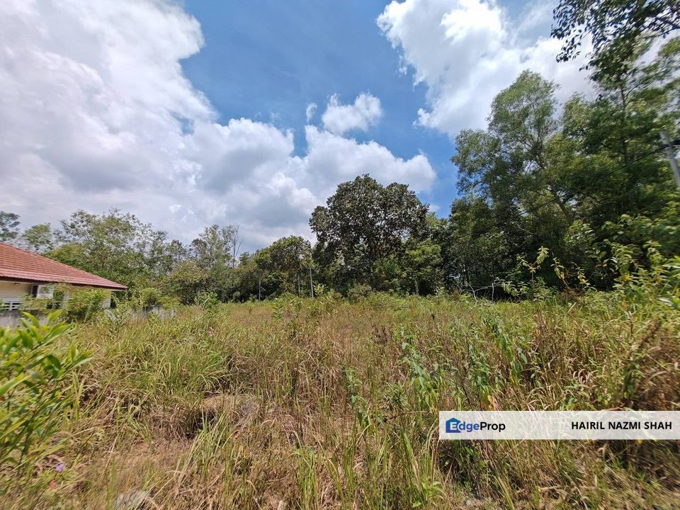 LOT BANGLO JALAN TASIK  SENANGIN SEKSYEN 8, Negeri Sembilan, Lenggeng