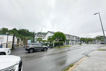 2 STOREY TAMAN DESA BUDIMAN SG LONG 