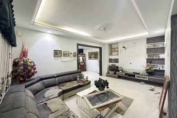 2 STOREY TAMAN DESA BUDIMAN SG LONG 