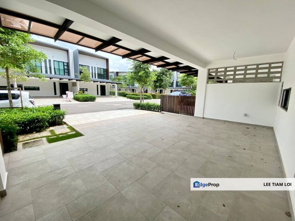 Senibong Cove Double Storey Terrace House for Sale RM1,280,000 By LEE