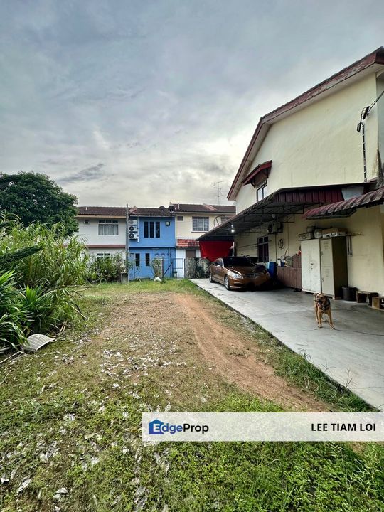 12Kulai Corner Lot Medium Cost House for Sale RM398,000 By LEE TIAM