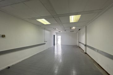 Petaling Jaya 4 Storey Shop Office For Rent  (2Unit)