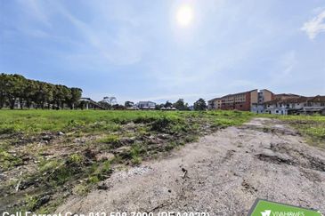 Persiaran Raja Muda Musa, Pelabuhan Klang