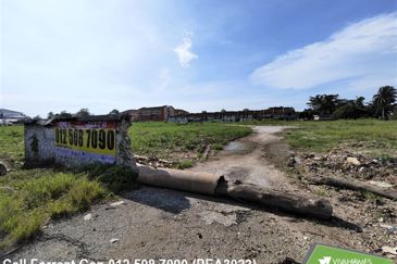 Persiaran Raja Muda Musa, Pelabuhan Klang