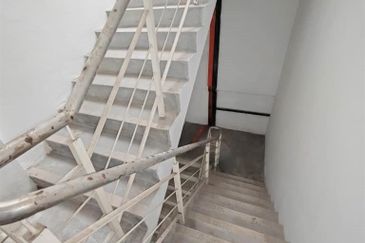 Gravit8 @ Klang South