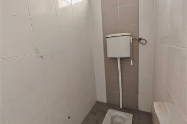 Gravit8 @ Klang South