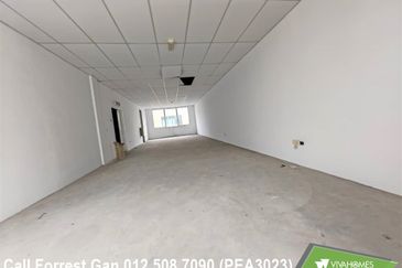 Gravit8 @ Klang South