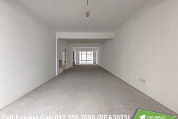 Gravit8 @ Klang South