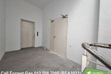 Gravit8 @ Klang South