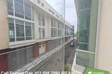 Gravit8 @ Klang South