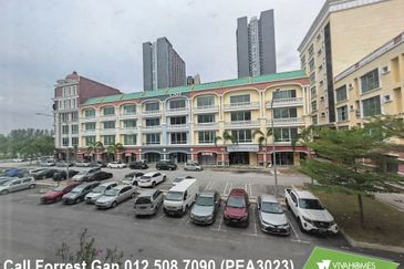 Gravit8 @ Klang South