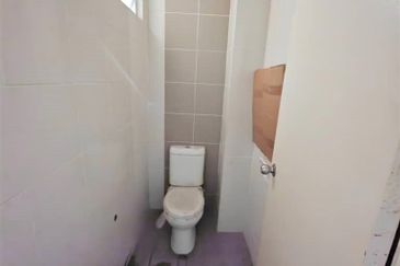 Gravit8 @ Klang South