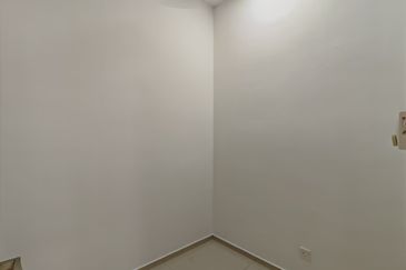 Adria Residence @ Gravit8