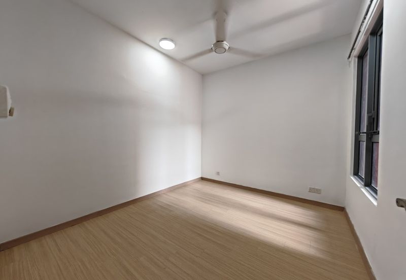 Adria Residence @ Gravit8