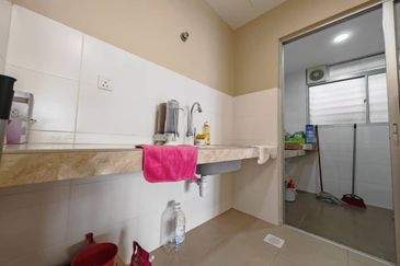 Asteria Apartment @ Bandar ParkLand