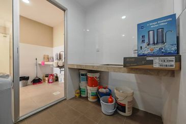 Asteria Apartment @ Bandar ParkLand