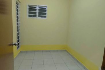 Azaria Apartment @ Bandar Paklands