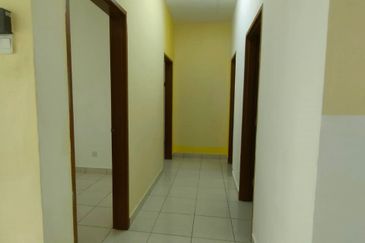 Azaria Apartment @ Bandar Paklands