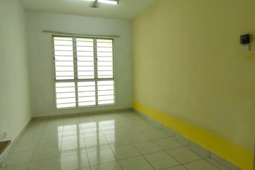 Azaria Apartment @ Bandar Paklands