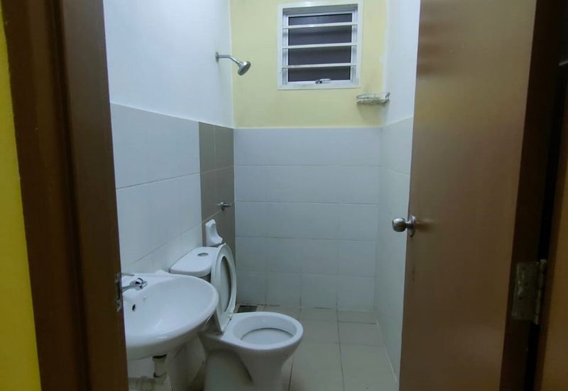 Azaria Apartment @ Bandar Paklands