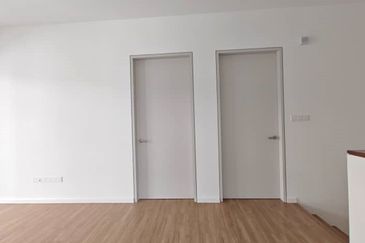 Luxura Residence @ twentyfive.7