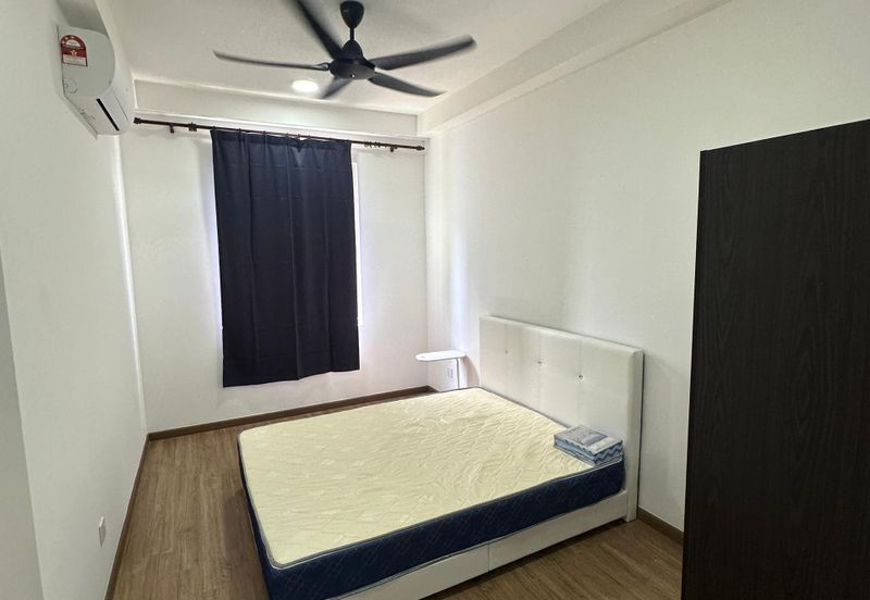 The Tresor @ Gravit 8 *