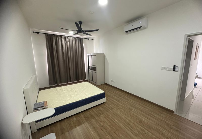 The Tresor @ Gravit 8 *